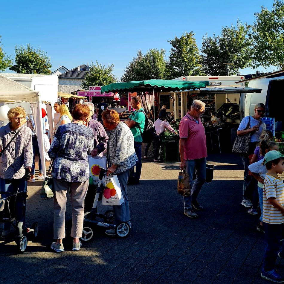 Auf dem Dorfplatz im Rheinberger Norden: Weiterhin besondere Märkte in Ossenberg