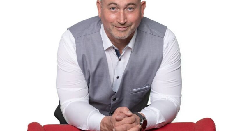 Neuer Vorstand SPD Langenfeld: Saskia Blossey und Andreas Adán bilden Doppelspitze