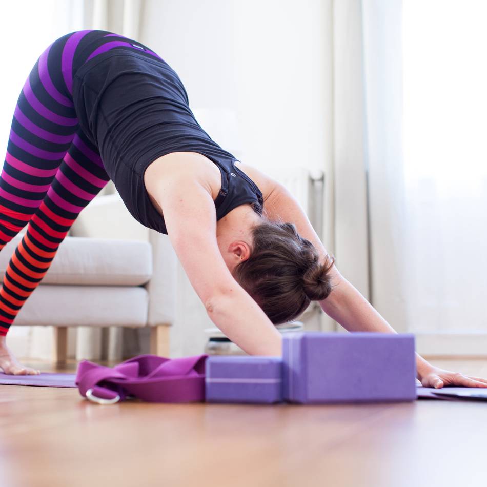 Kursangebot der Volkshochschule Mettmann-Wülfrath: Entschleunigen mit Eltern-Kind-Yoga