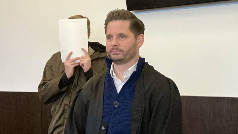 Prozess in Düsseldorf: „Ich wollte ihr nur Angst machen“ – versuchter erweiterter Suizid auf A59 vor Gericht