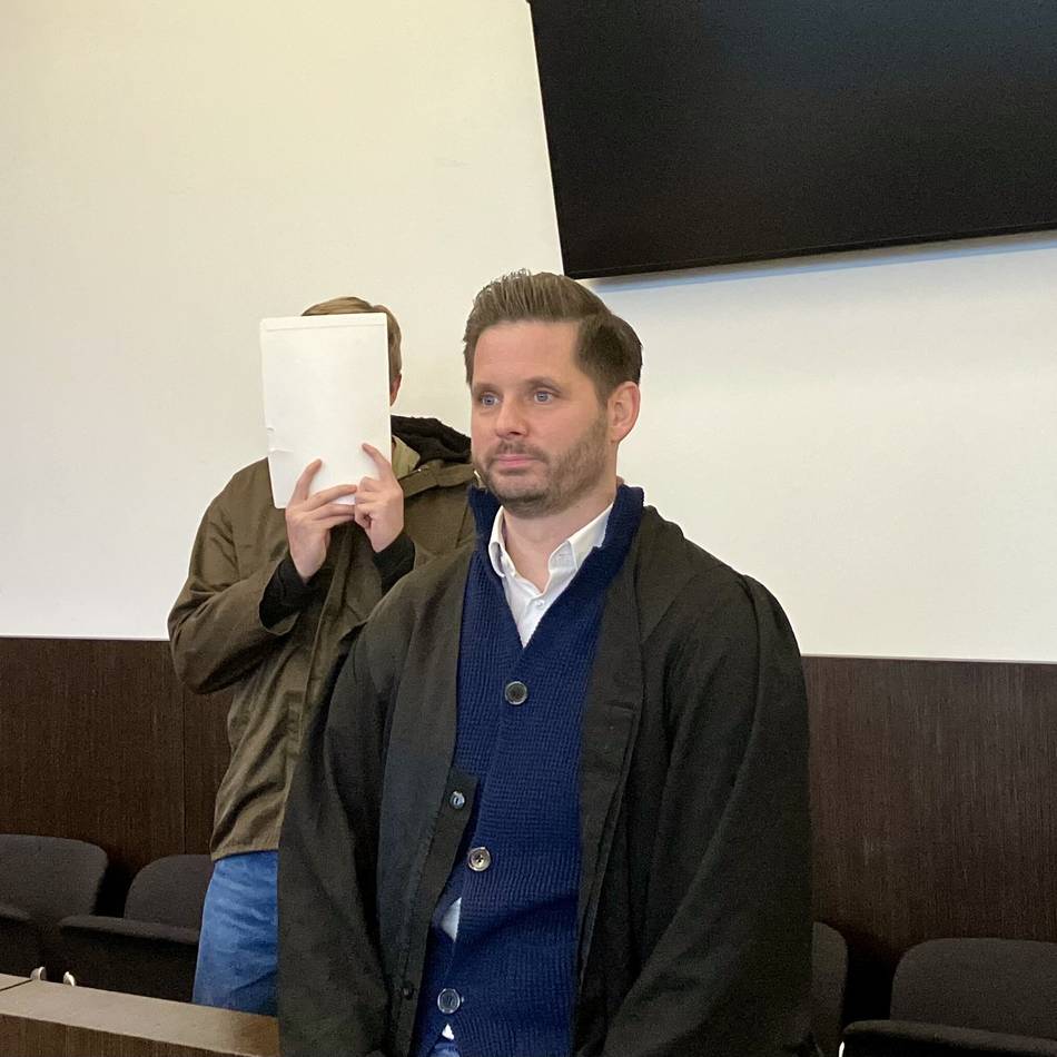 Prozess in Düsseldorf: „Ich wollte ihr nur Angst machen“ – versuchter erweiterter Suizid auf A59 vor Gericht