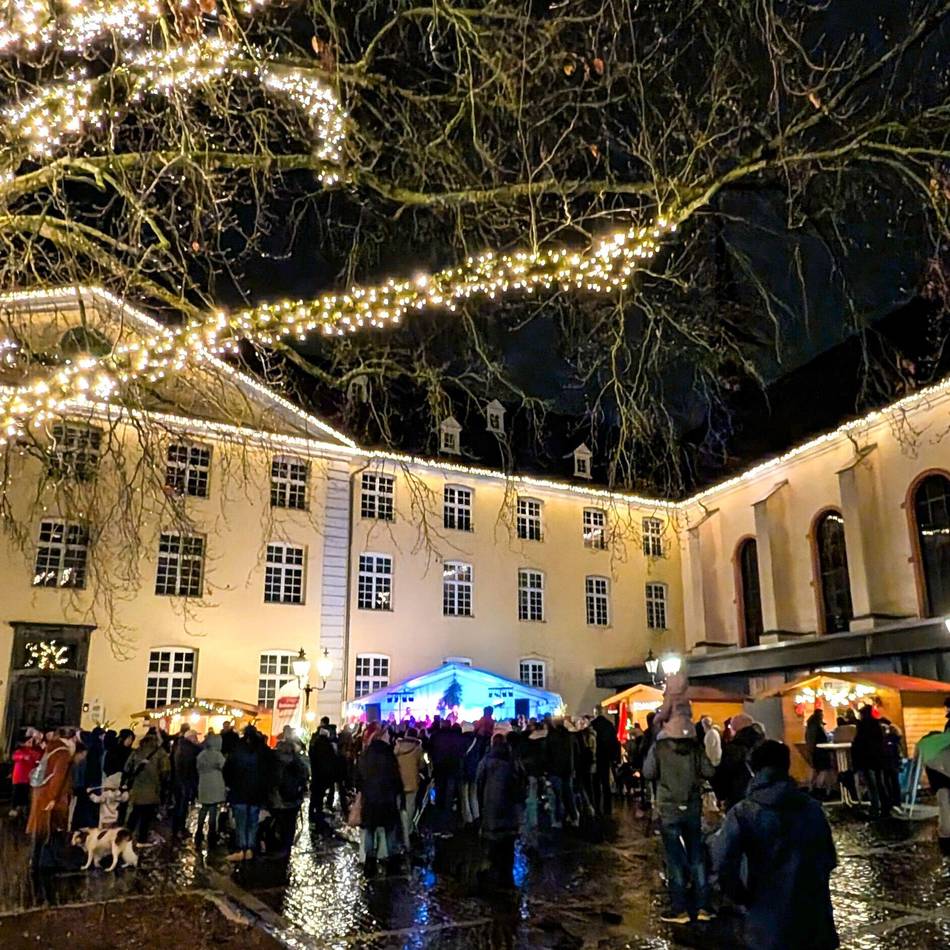 Lichterglanz in Brüggen: Festbeleuchtung eingeschaltet – Advent eingeleutet