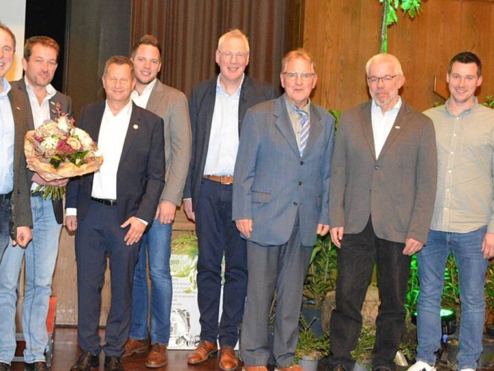 Bilanz der AgriV Raiffeisen : Verstärkung fürs Viehgeschäft