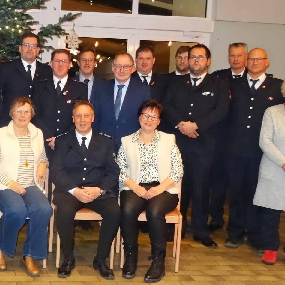 Michael Kleineberg seit 60 Jahren dabei: Ehrungen und Beförderungen beim Löschzug Haffen-Mehr