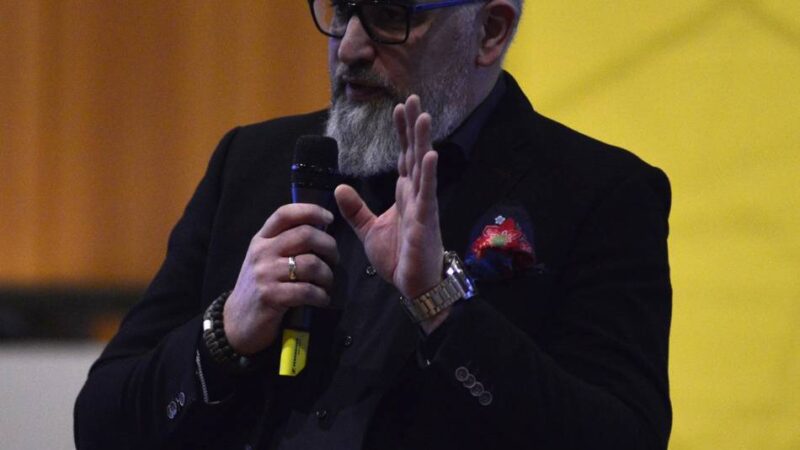 Ratssitzung in Wermelskirchen verschoben: Fehlende Einladungen verhindern wichtige Entscheidungen