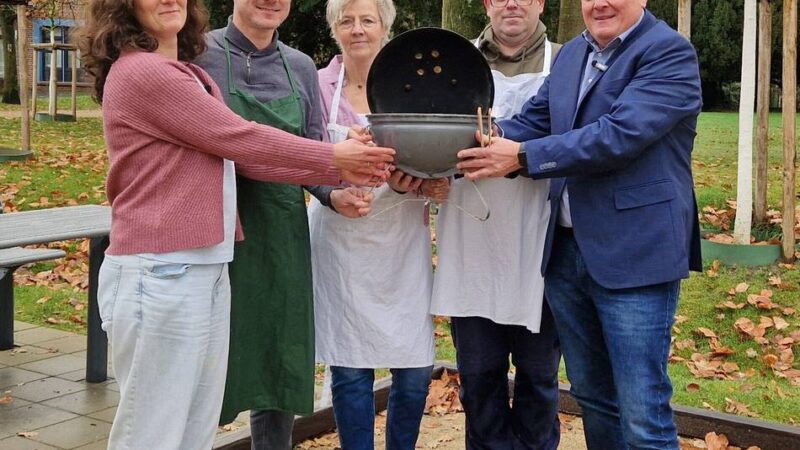 Aktion der Niederkrüchtener Verwaltung: Würstchen futtern für den guten Zweck