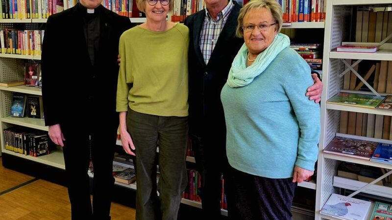 Mitarbeiter der Katholischen Bücherei Hückeswagen: 110 Jahre im Dienst der Bücherfreunde
