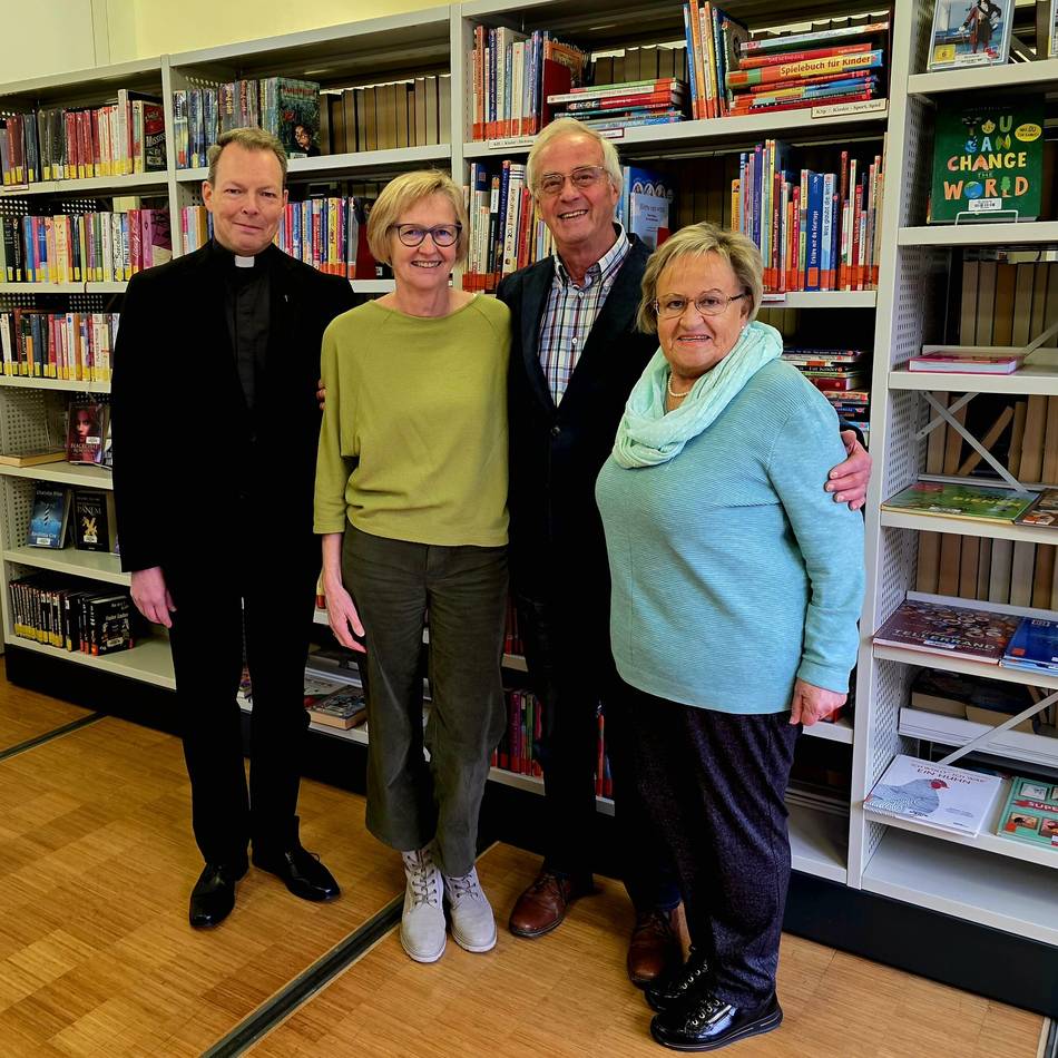 Mitarbeiter der Katholischen Bücherei Hückeswagen: 110 Jahre im Dienst der Bücherfreunde