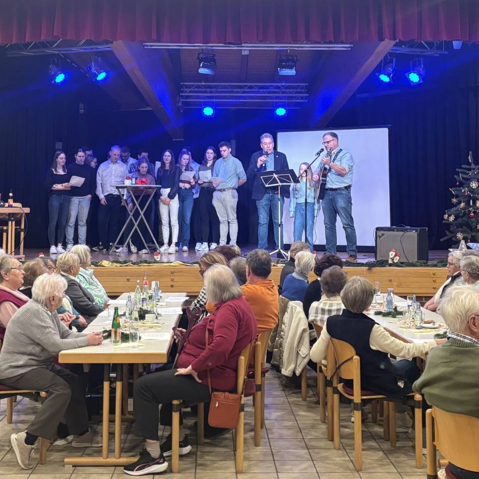 Katholische Landjugend Sonsbeck: Nach Bingo bringt Hitster Senioren in Stimmung