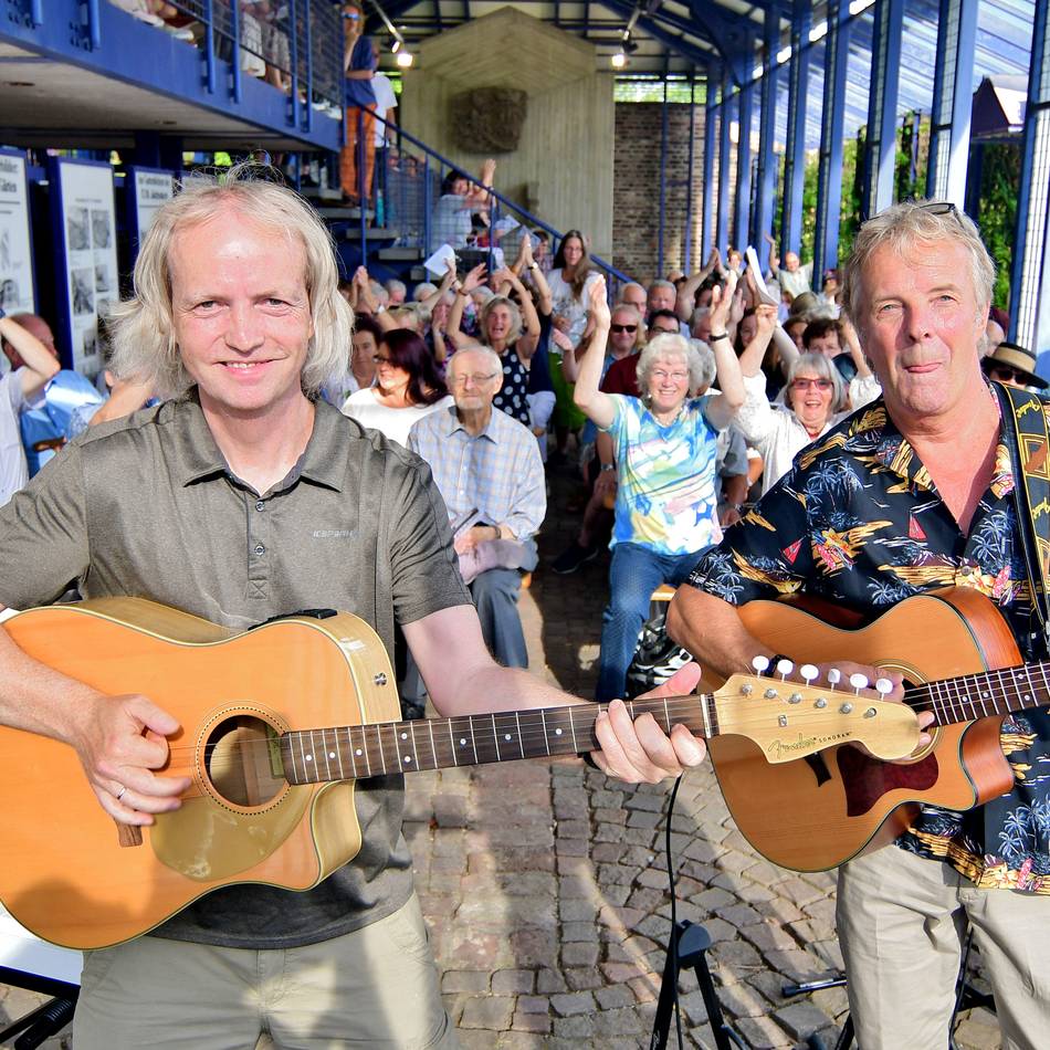 Im Rheinberger Genossenschaftslokal: Pub-Quiz, Weihnachtssingen, Jazz und Kurzfilme im Schwarzen Adler