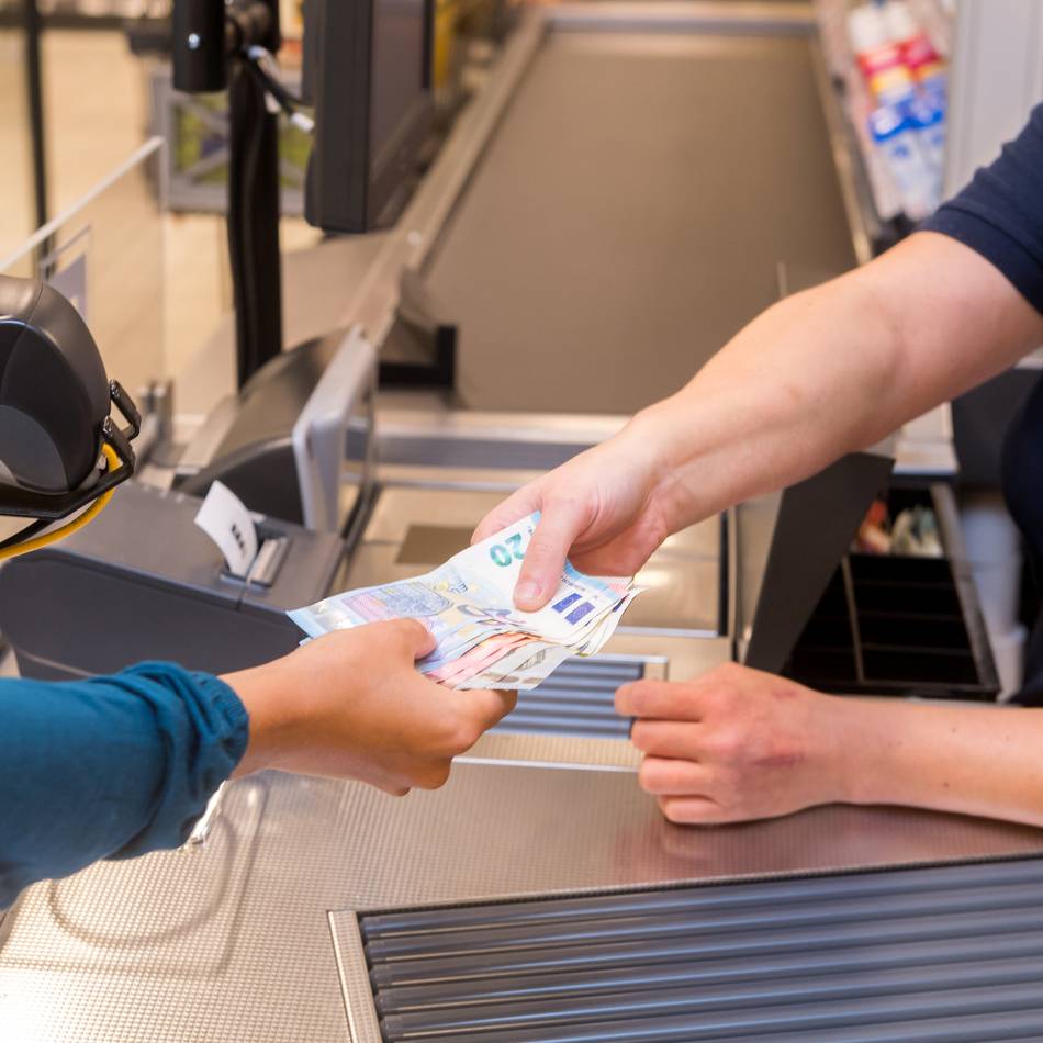 Kritik an Bargeld-Plänen für Supermärkte: „Totaler Schwachsinn – ich bin doch keine Bank“