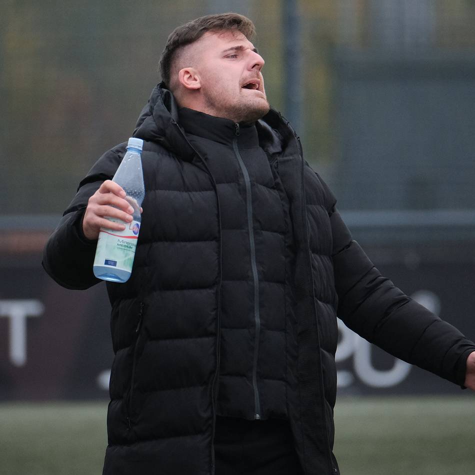 Unnötige Auswärtsniederlage: Der ASV verteidigt zu naiv für ein Spitzenteam