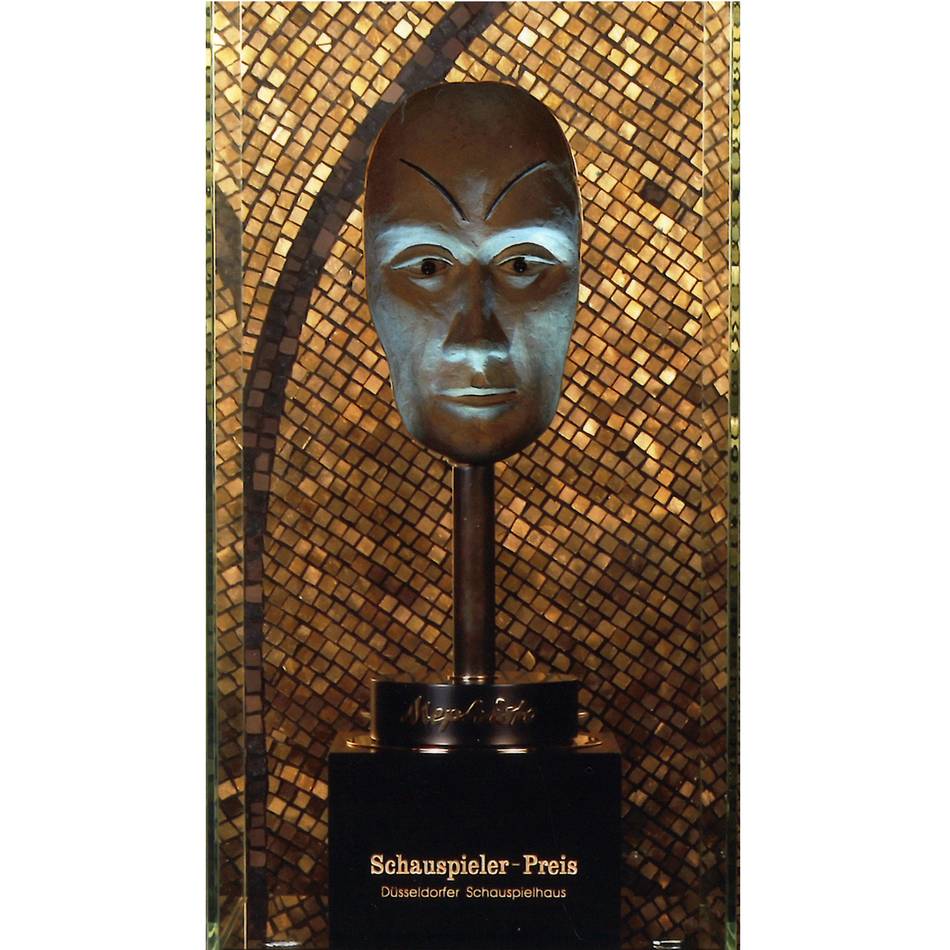 5000 Euro Belohnung: Wer hat Mephistos Maske aus dem Düsseldorfer Schauspielhaus gestohlen?