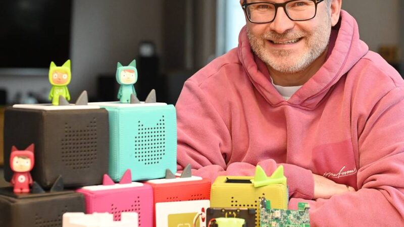 Clevere Idee aus Wermelskirchen: Neue Ohren für Hörspiel-Boxen