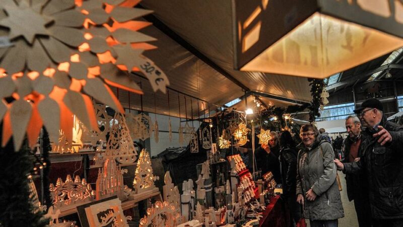 Am zweiten Advent: Budenzauber in der Praester Reithalle