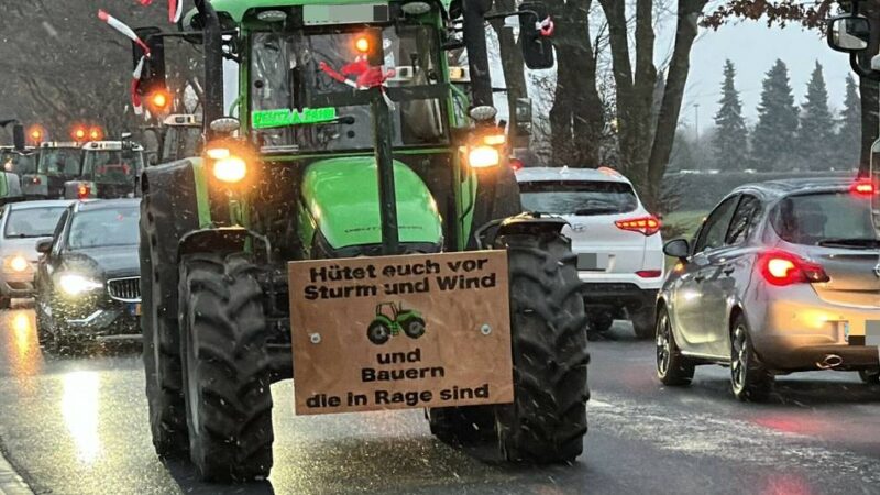 Demo gegen EU-Pläne: Mehr als 100 Landwirte aus dem Kreis Heinsberg protestieren in Brüssel