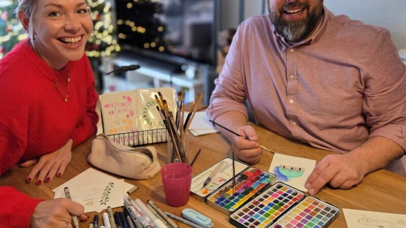 Ehepaar entwirft eigene Grußkarten: Handgemalte Weihnachtsgrüße aus Neuss