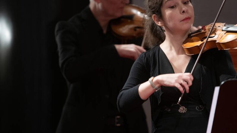 Weihnachtsmusik in Duisburg: Konzerte in der Salvatorkirche und im Opernfoyer begeistern