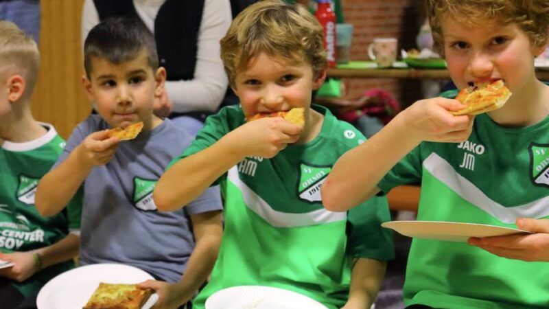In der Turnhalle Am Gildenkamp: Weihnachtsfeier für den Nachwuchs des SV Orsoy