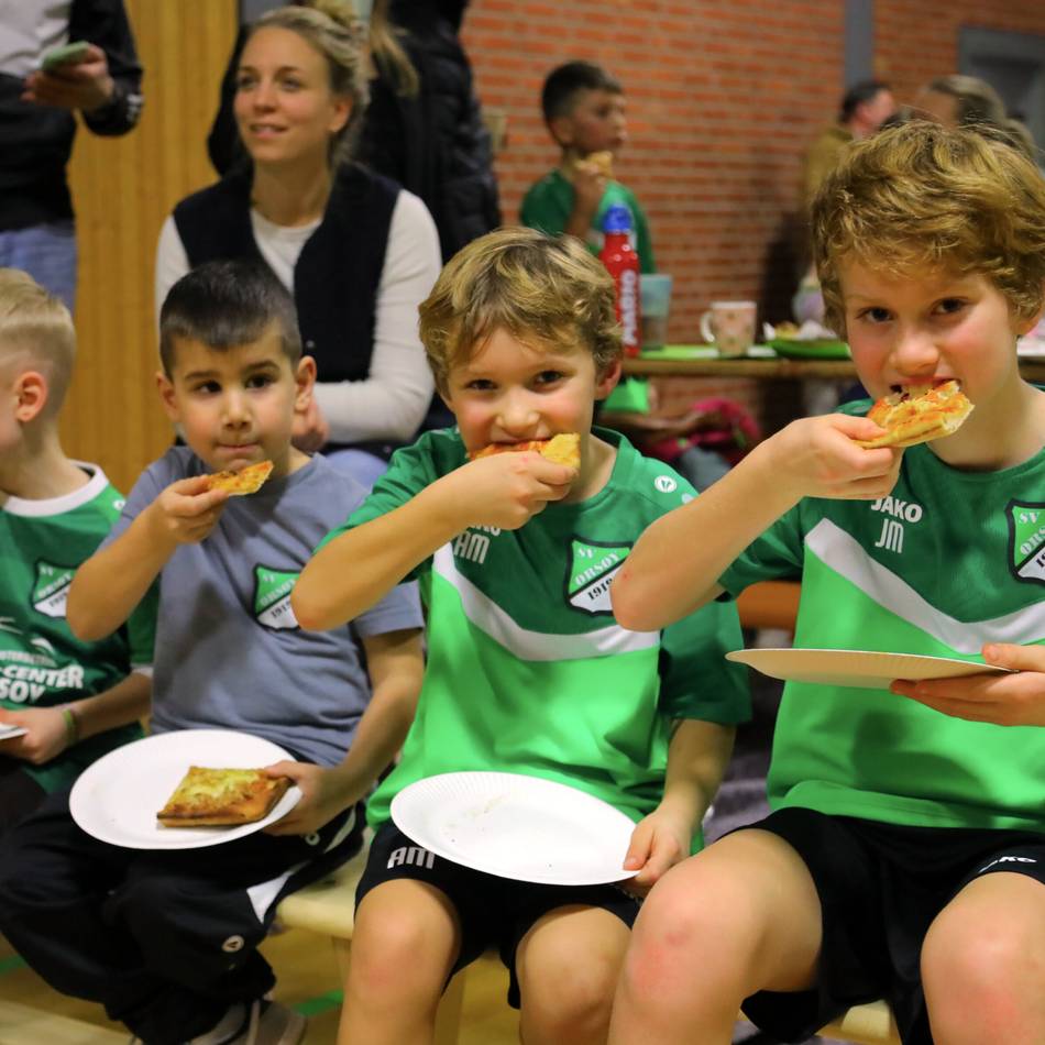 In der Turnhalle Am Gildenkamp: Weihnachtsfeier für den Nachwuchs des SV Orsoy