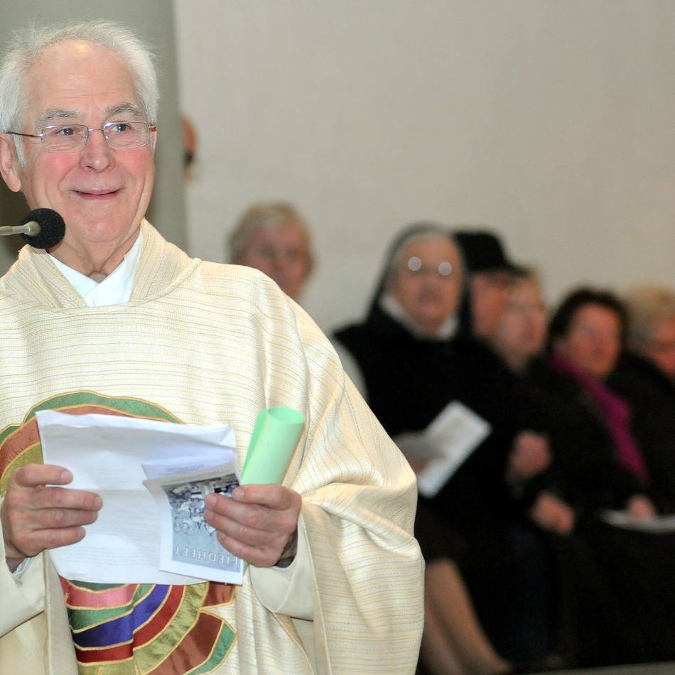 Schriften des gestorbenen Pfarrers: Edmund Erlemann – der die Kleinen groß machte