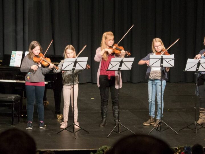 Kulturelle Bildung in Radevormwald: Adventskonzert der Musikschule im Bürgerhaus