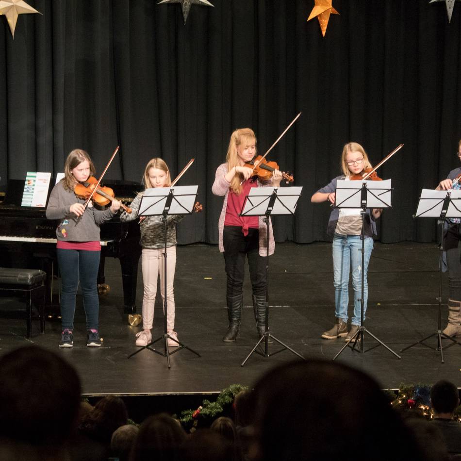 Kulturelle Bildung in Radevormwald: Adventskonzert der Musikschule im Bürgerhaus