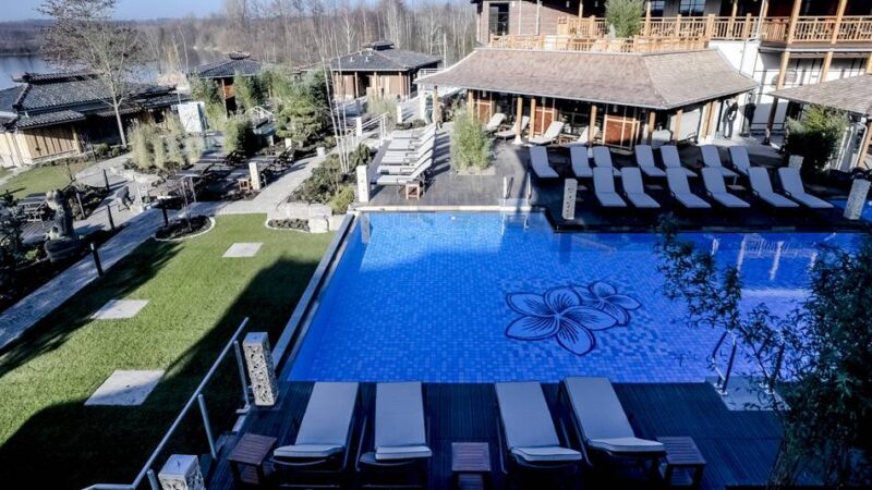 Großer Besucheransturm: Wellness vor Weihnachten – lange Schlangen an Spa in Düsseldorf