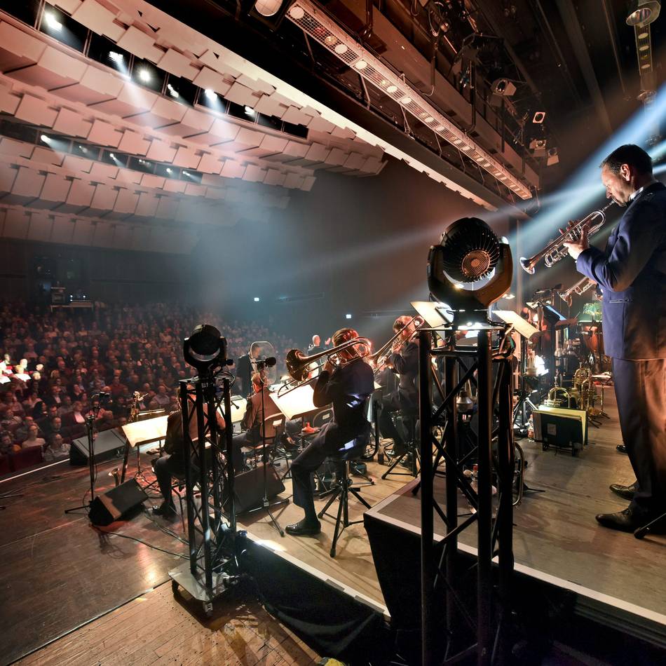 Finanzplanung für 2026 und 2027: Sparen in Emmerich – AfD stellt das Stadttheater in Frage