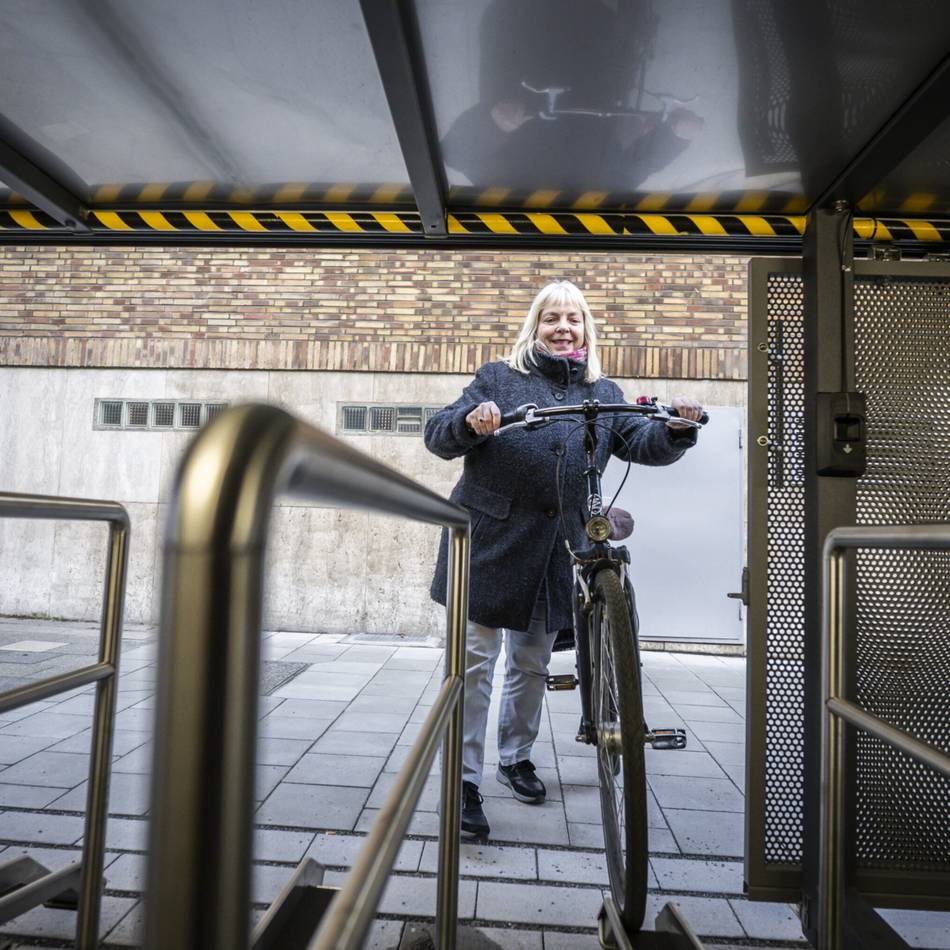 42 Garagen in der Stadt: Warum die Radstationen in Düsseldorf oft schnell ausgebucht sind