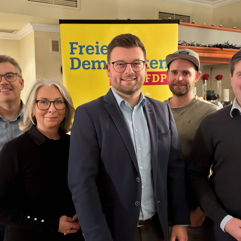 Führungswechsel im Ortsverband: FDP Geldern wählt Dennis Kewitz zum neuen Vorsitzenden