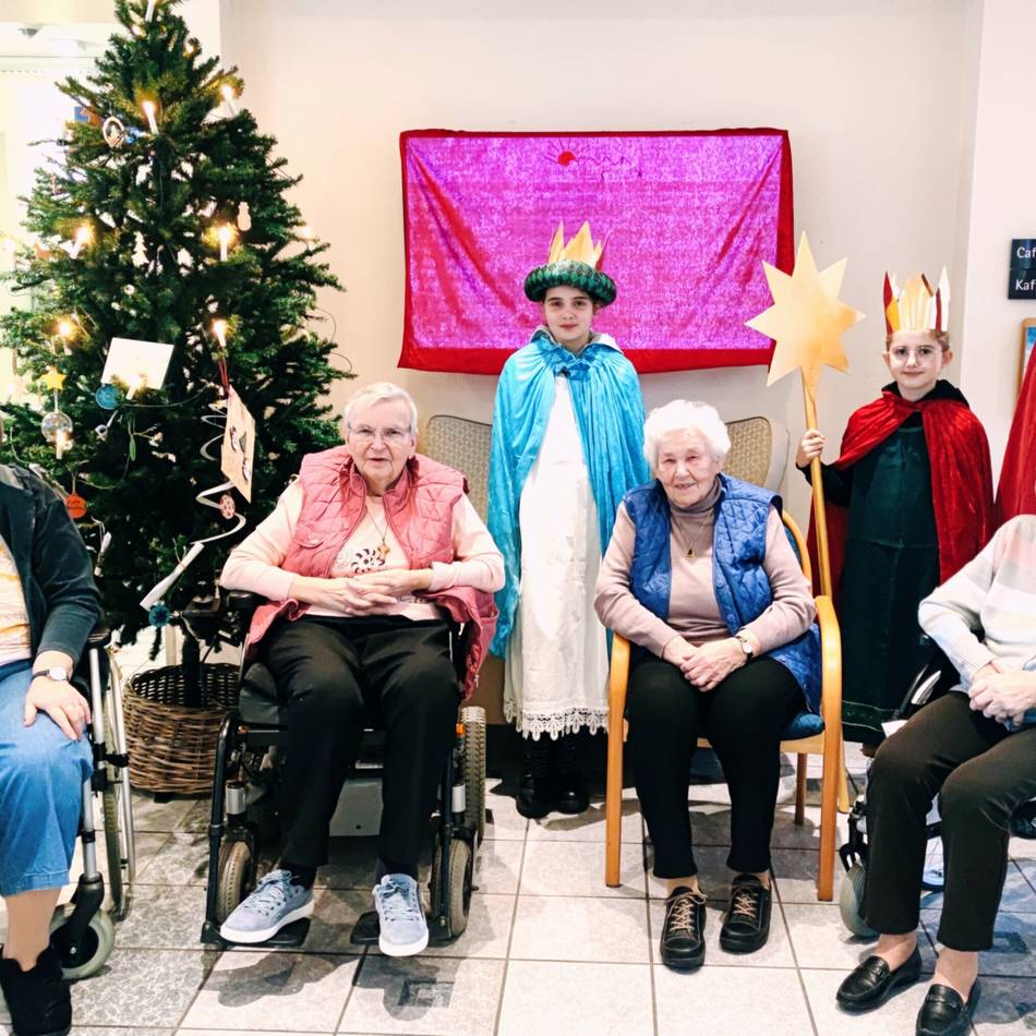 Stiftung St. Laurentius Niederkrüchten: Senioren bauen Sterne für Sternsinger