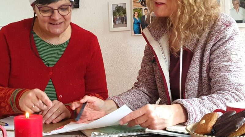 Autorin aus Leverkusen: Literarisches Weihnachtsexperiment für Erwachsene