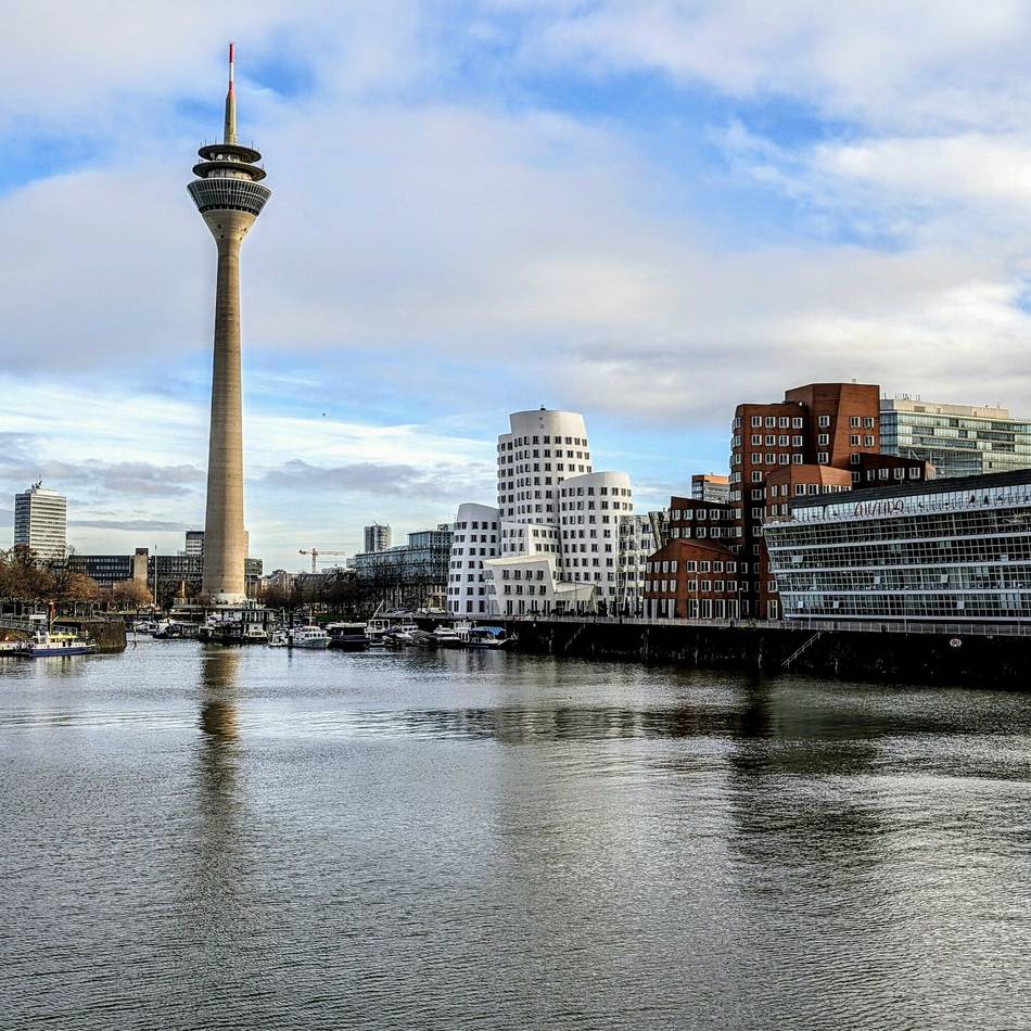 Auswertung der IHK: Düsseldorfer Unternehmen können langfristig Stellen nicht besetzen