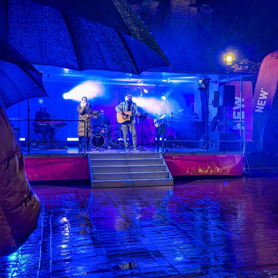 Weihnachtsmärkte in Schwalmtal und Brüggen: Besinnliche Stimmung, auch bei schlechtem Wetter