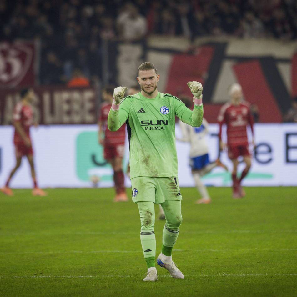 „Hoffentlich stirbt deine Tochter“: Hass-Nachrichten gegen Schalke-Keeper Karius – Fortuna bezieht Stellung