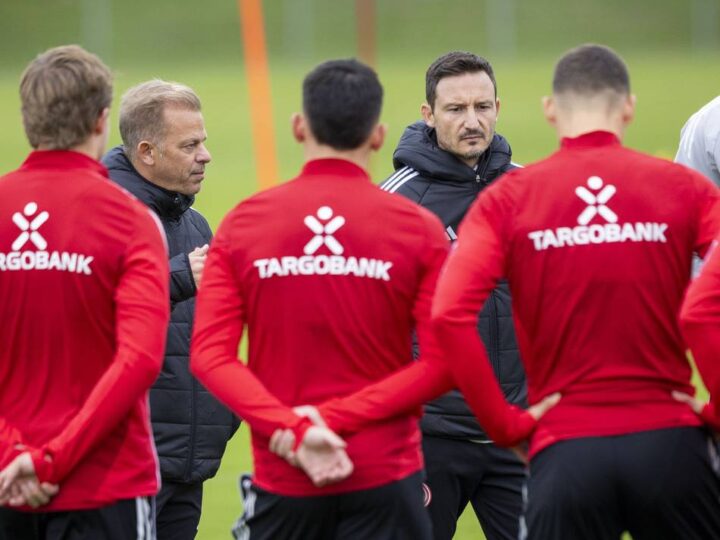 „Schütze die Jungs immer – egal wo“: Anfang stellt sich vor Fortuna-Profis und erwartet deutlich mehr