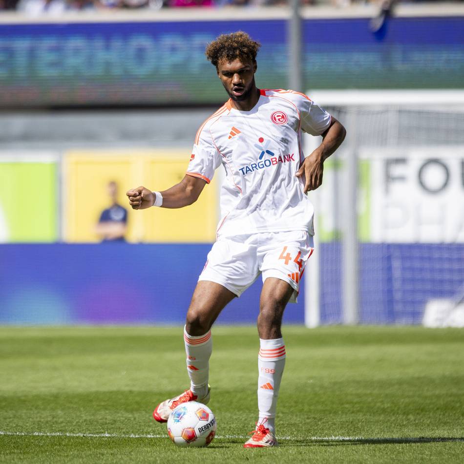 Lob vom Coach, Vizekapitän und Ex-Trainer: Was Fortunas Innenverteidiger-Talent Egouli so stark macht