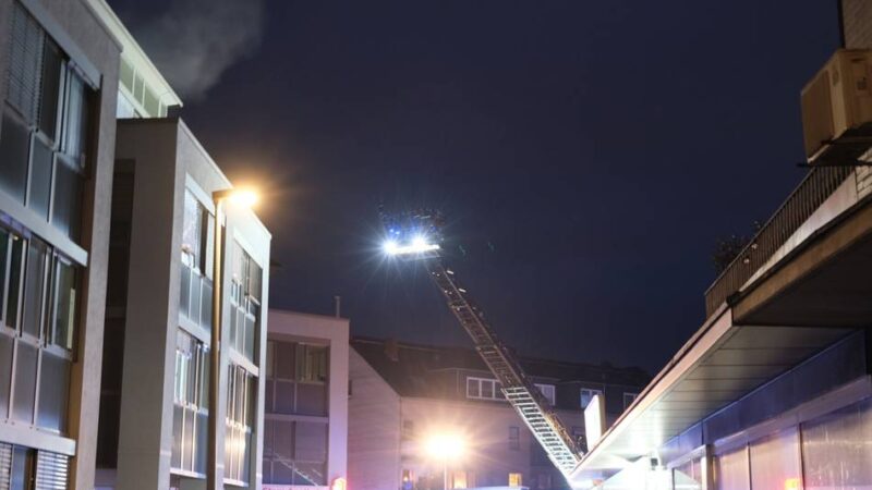 Feuerwehr im Einsatz: Brand in einem Spind in der Gladbacher Innenstadt