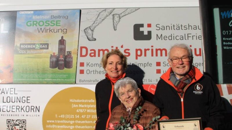 Bürgerbus Willich: Bürgerbusverein überrascht 222.222. Fahrgast