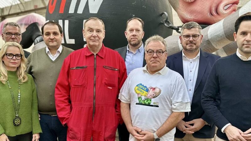 Düsseldorfer Satiriker: Jacques Tilly bekommt Rückendeckung gegen Putin von Politik und Brauchtum