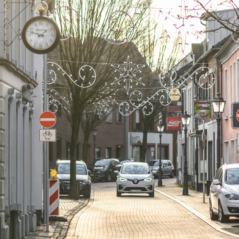 Im Herzen der Gemeinde: Mosterstraße in Uedem ab sofort einseitig für Autos gesperrt