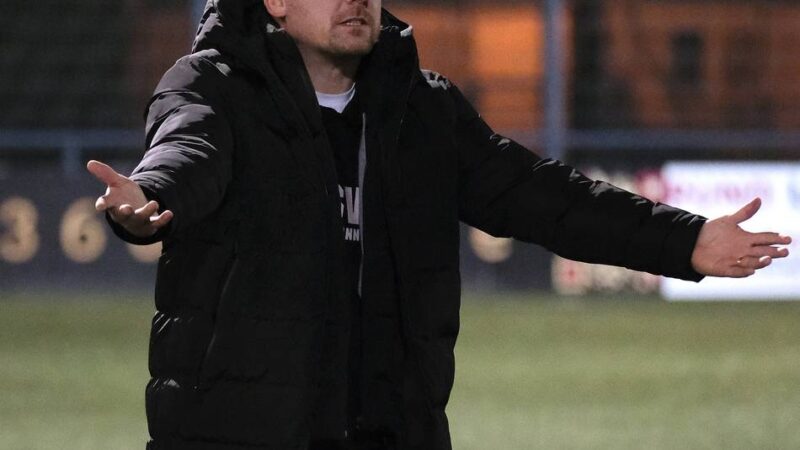 „Das gehört nicht zum Fußball“: Strittige Entscheidungen und Rudelbildung: ASV Mettmann verliert in Bilk