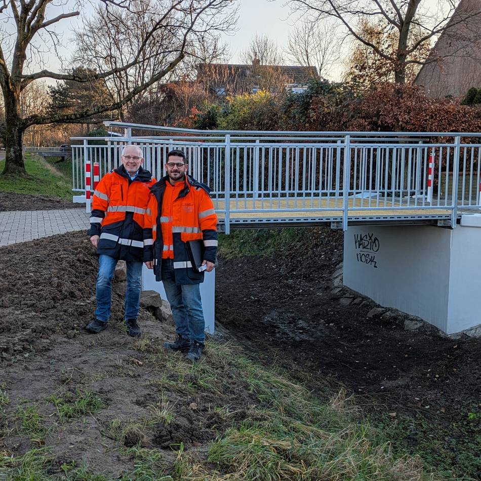 Für Fußgänger und Radfahrer: Neue Brücke im Grünzug West freigegeben
