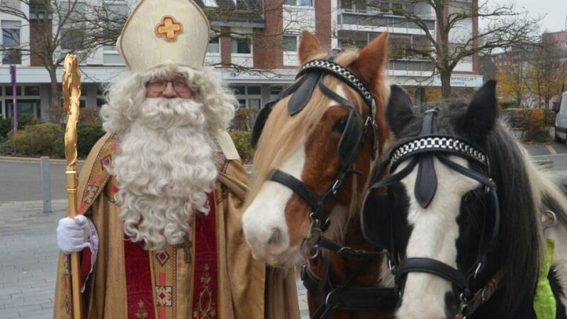 Traditionsveranstaltung am 2. Advent: Der Nikolaus fährt wieder mit der Kutsche durch Voerde