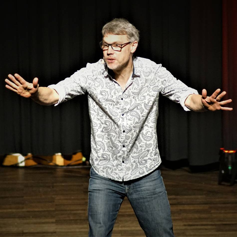 Kabarett in Wermelskirchen: Ein großes Plädoyer für die Demokratie