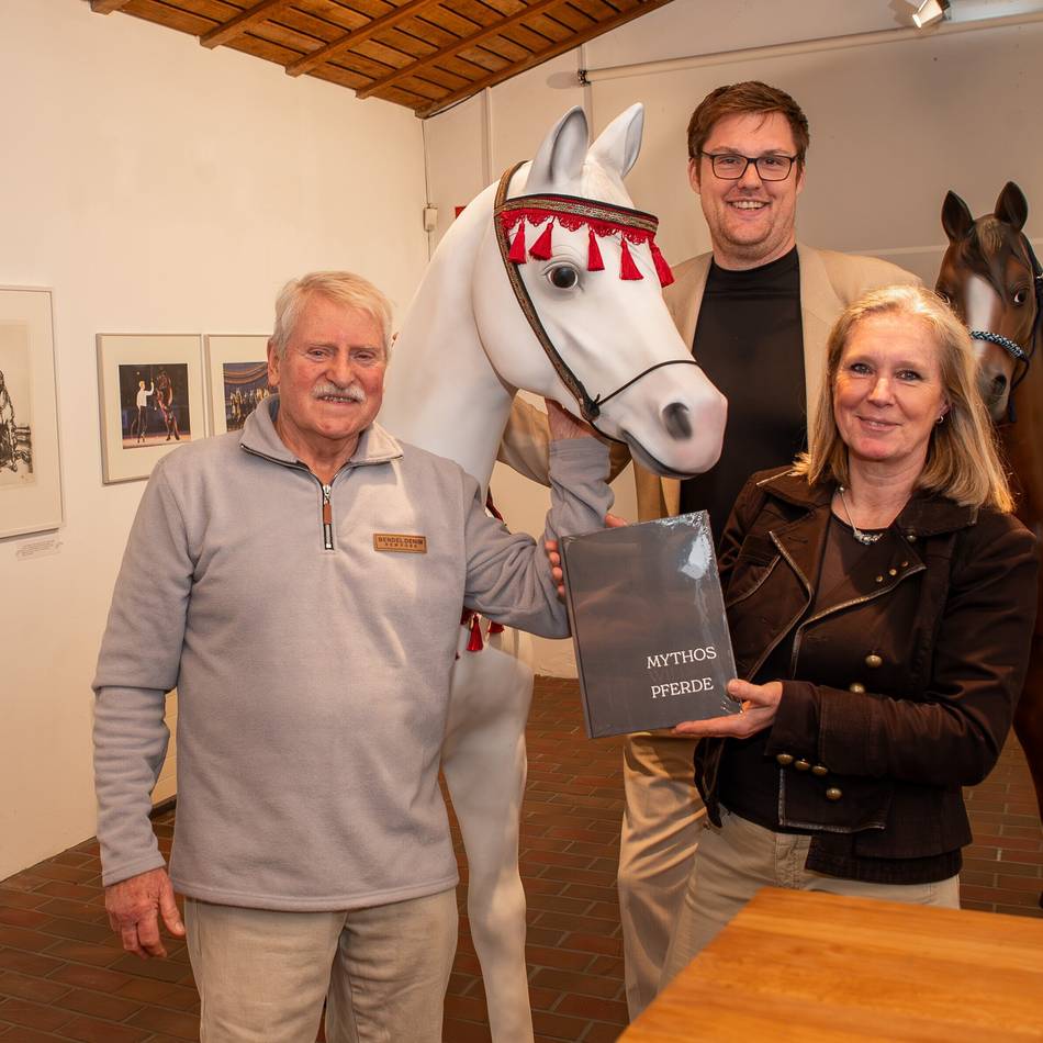 Neue Ausstellung in Rommerskirchen: Auf den Spuren der Pferde
