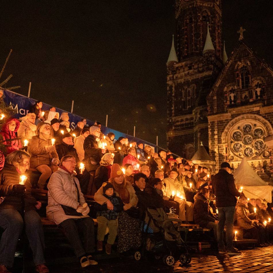 Weihnachtssingen in Mönchengladbach: „O Tannenbaum“ – Mitmachen beim größten Chor der Stadt auf dem Marktplatz in Rheydt