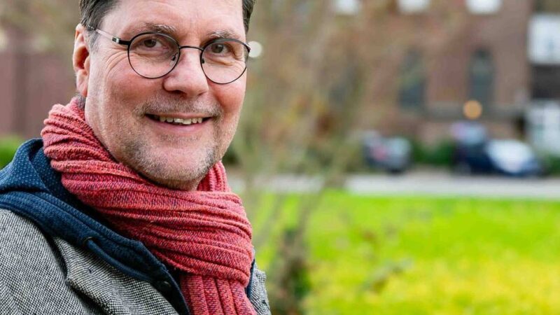 Organist Elmar Lehnen seit 25 Jahren in Kevelaer: Er brauchte eine Wohnung in Kevelaer, in die eine Pfeifenorgel passt