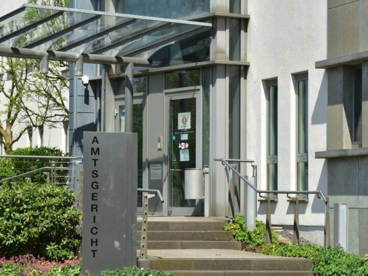 Mehrfach angeklagter Wermelskirchener: Schuldunfähig wegen Wahnvorstellungen?